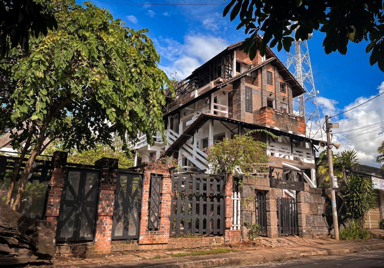 Y.O Inn Kon Tum Exterior photo