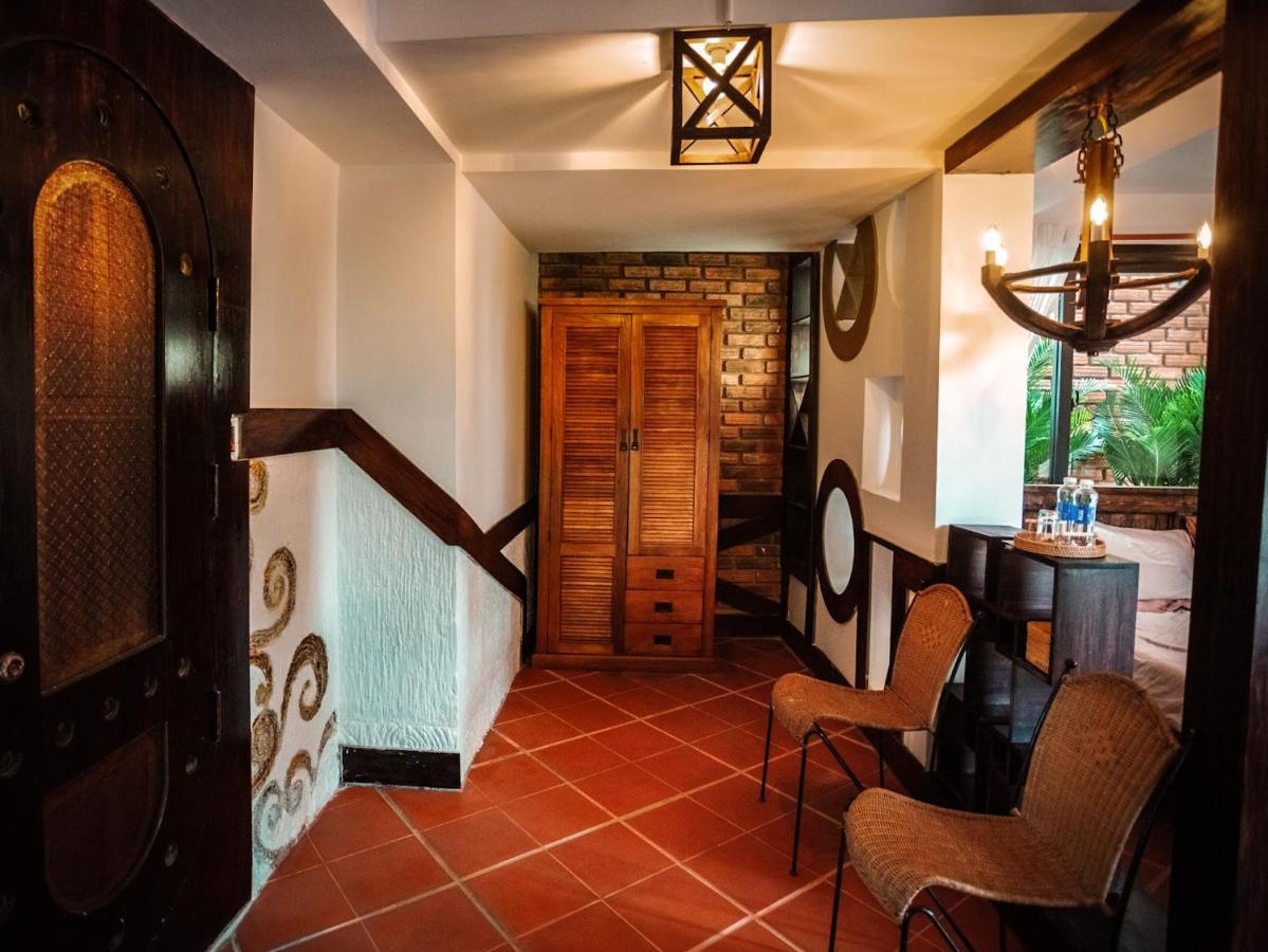 Y.O Inn Kon Tum Exterior photo