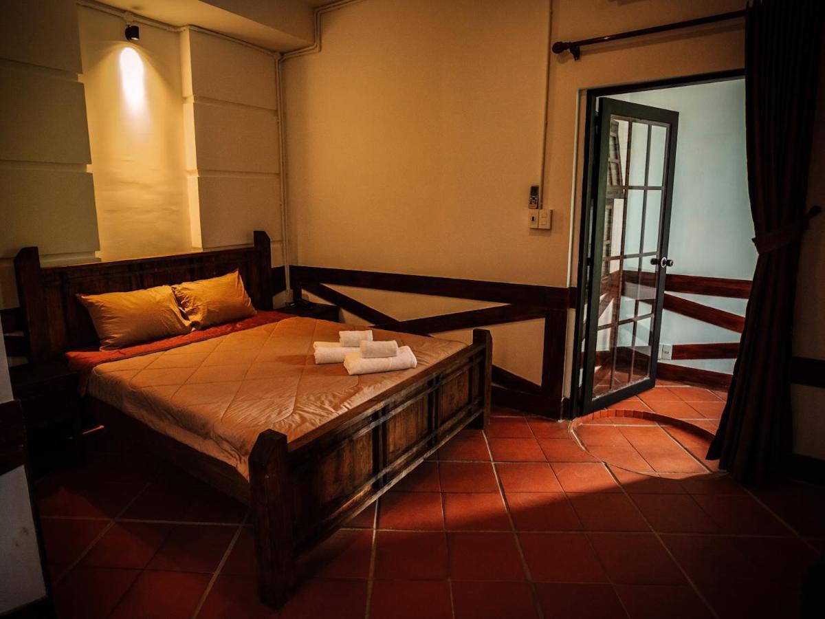 Y.O Inn Kon Tum Exterior photo