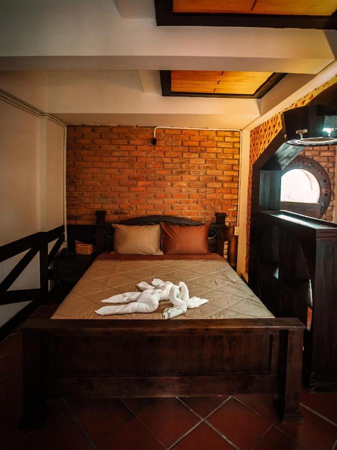 Y.O Inn Kon Tum Exterior photo